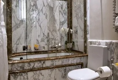 **  Be One - Ricci Collection Hotel Florence Italy