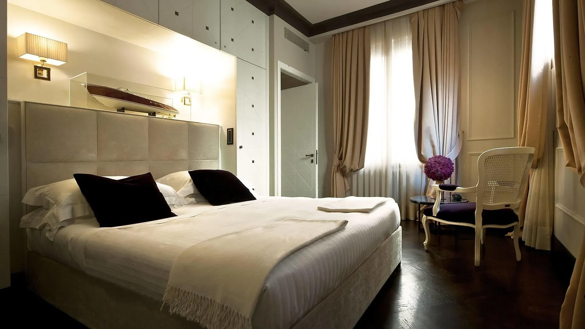Be One - Ricci Collection Hotel Florence 2*,  Italy