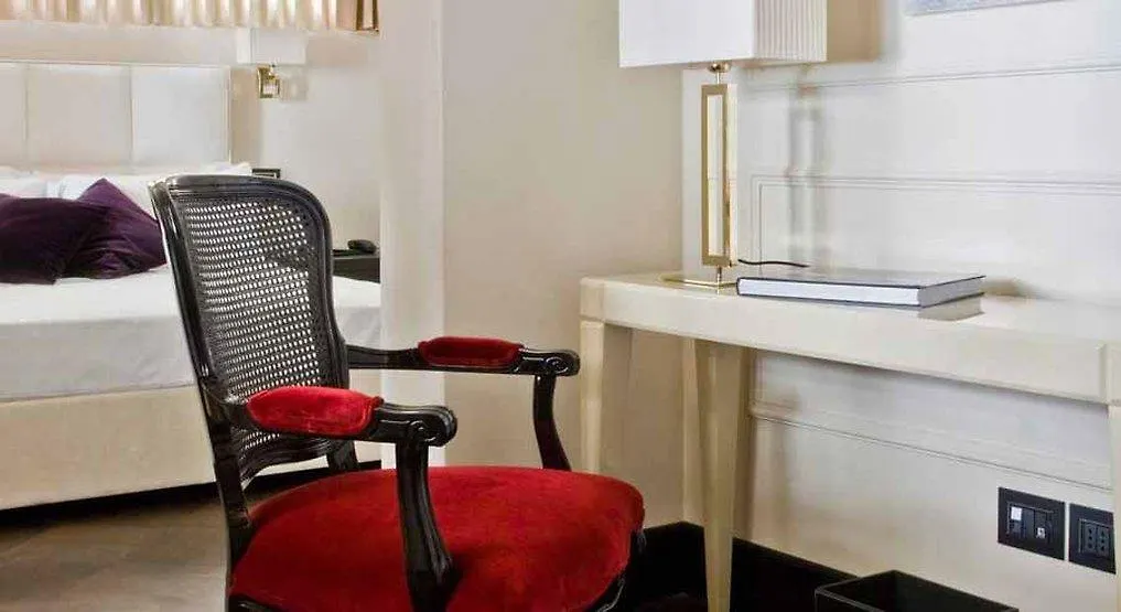 **  Be One - Ricci Collection Hotel Florence Italy